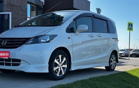 Honda Freed I, 2011 год, 950 000 рублей, 4 фотография