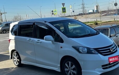 Honda Freed I, 2011 год, 950 000 рублей, 3 фотография