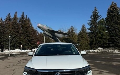 Volkswagen Polo VI (EU Market), 2020 год, 1 290 000 рублей, 3 фотография