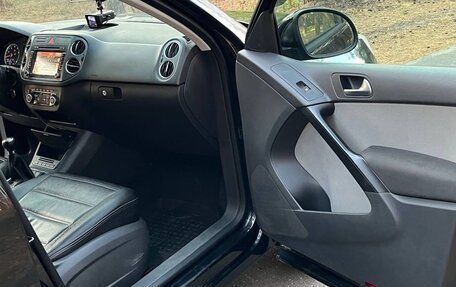 Volkswagen Tiguan I, 2010 год, 900 000 рублей, 2 фотография