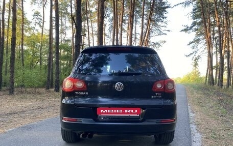 Volkswagen Tiguan I, 2010 год, 900 000 рублей, 22 фотография