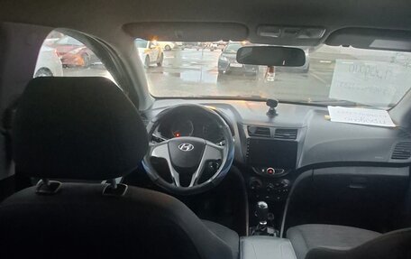 Hyundai Solaris II рестайлинг, 2014 год, 380 000 рублей, 8 фотография