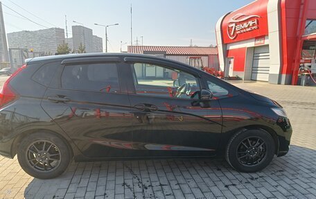 Honda Fit III, 2018 год, 1 330 000 рублей, 3 фотография