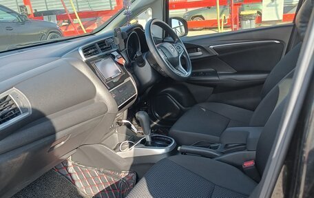 Honda Fit III, 2018 год, 1 330 000 рублей, 10 фотография