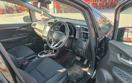 Honda Fit III, 2018 год, 1 330 000 рублей, 8 фотография