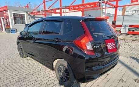 Honda Fit III, 2018 год, 1 330 000 рублей, 5 фотография