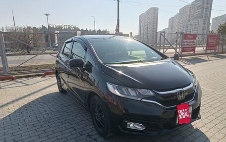 Honda Fit III, 2018 год, 1 330 000 рублей, 2 фотография