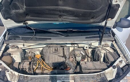 Renault Logan II, 2017 год, 450 000 рублей, 11 фотография