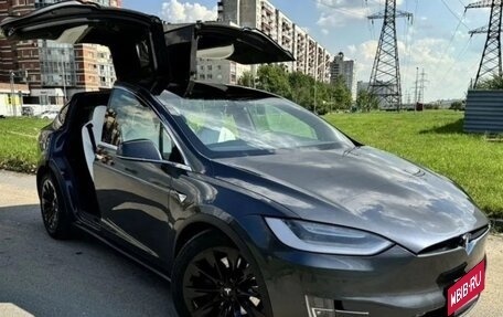 Tesla Model X I, 2018 год, 2 750 000 рублей, 4 фотография