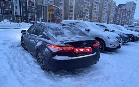 Toyota Camry, 2020 год, 2 600 000 рублей, 5 фотография