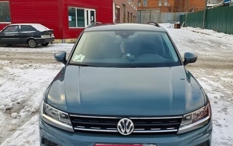 Volkswagen Tiguan II, 2020 год, 2 580 000 рублей, 1 фотография