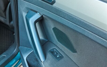 Volkswagen Tiguan II, 2020 год, 2 580 000 рублей, 14 фотография