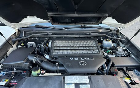 Toyota Land Cruiser 200, 2017 год, 4 950 000 рублей, 2 фотография