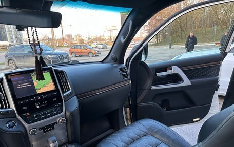 Toyota Land Cruiser 200, 2017 год, 4 950 000 рублей, 3 фотография