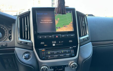 Toyota Land Cruiser 200, 2017 год, 4 950 000 рублей, 11 фотография