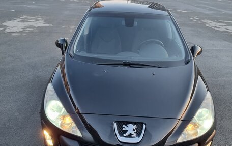 Peugeot 308 II, 2011 год, 625 000 рублей, 2 фотография