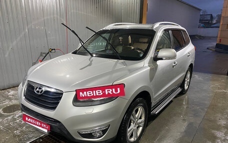 Hyundai Santa Fe III рестайлинг, 2011 год, 1 700 000 рублей, 2 фотография