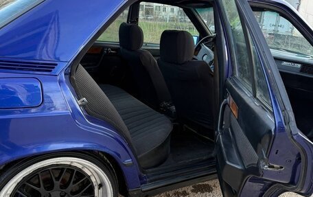 Mercedes-Benz 190 (W201), 1985 год, 370 000 рублей, 7 фотография