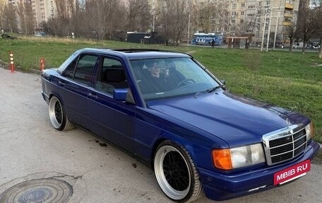 Mercedes-Benz 190 (W201), 1985 год, 370 000 рублей, 4 фотография