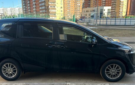 Toyota Sienta II, 2020 год, 1 850 000 рублей, 2 фотография