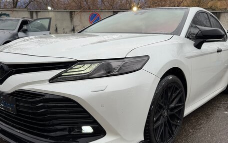 Toyota Camry, 2019 год, 3 200 000 рублей, 5 фотография