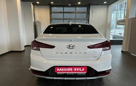 Hyundai Elantra VI рестайлинг, 2019 год, 1 780 000 рублей, 4 фотография