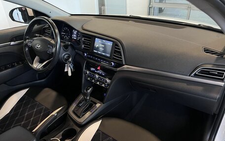 Hyundai Elantra VI рестайлинг, 2019 год, 1 780 000 рублей, 12 фотография