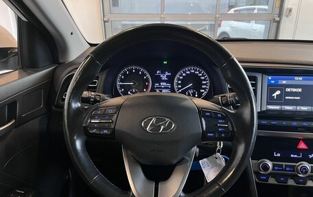 Hyundai Elantra VI рестайлинг, 2019 год, 1 780 000 рублей, 10 фотография