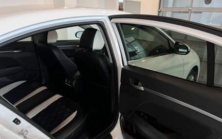 Hyundai Elantra VI рестайлинг, 2019 год, 1 780 000 рублей, 26 фотография