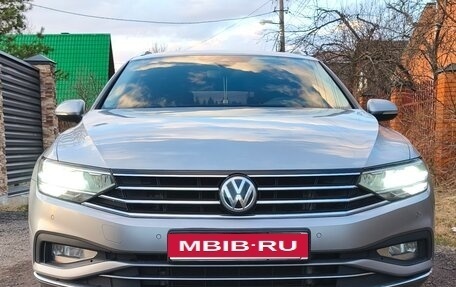 Volkswagen Passat B8 рестайлинг, 2019 год, 2 550 000 рублей, 1 фотография