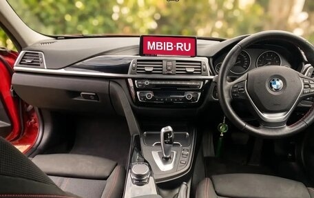 BMW 3 серия, 2018 год, 1 600 000 рублей, 7 фотография