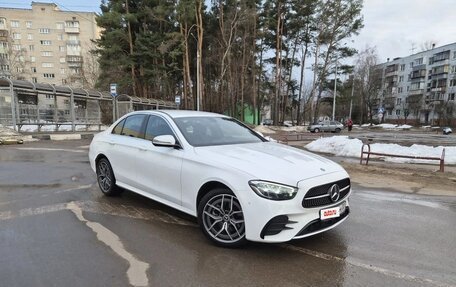 Mercedes-Benz E-Класс, 2021 год, 5 500 000 рублей, 4 фотография