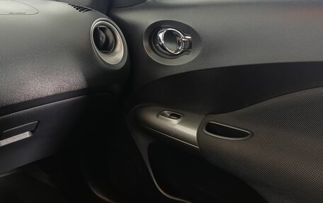 Nissan Juke II, 2011 год, 960 000 рублей, 12 фотография