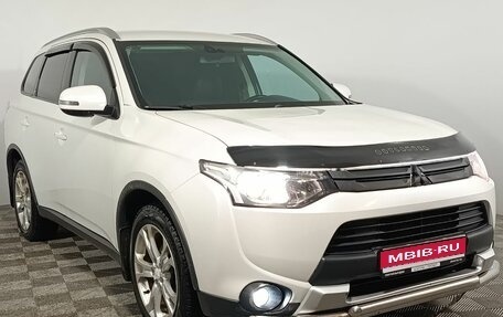 Mitsubishi Outlander III рестайлинг 3, 2014 год, 1 430 000 рублей, 1 фотография