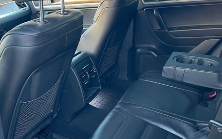 Volkswagen Touareg III, 2015 год, 2 750 000 рублей, 14 фотография