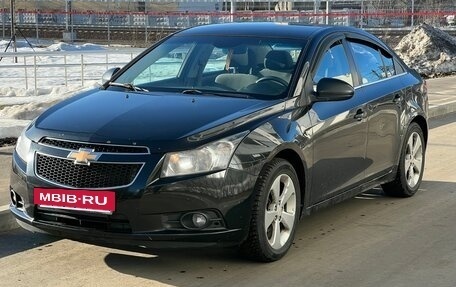 Chevrolet Cruze II, 2010 год, 550 000 рублей, 3 фотография