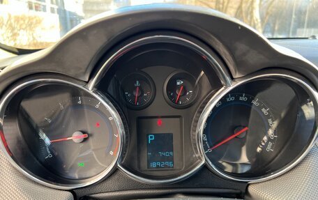 Chevrolet Cruze II, 2010 год, 550 000 рублей, 9 фотография