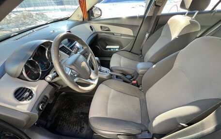 Chevrolet Cruze II, 2010 год, 550 000 рублей, 8 фотография