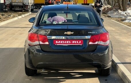 Chevrolet Cruze II, 2010 год, 550 000 рублей, 4 фотография