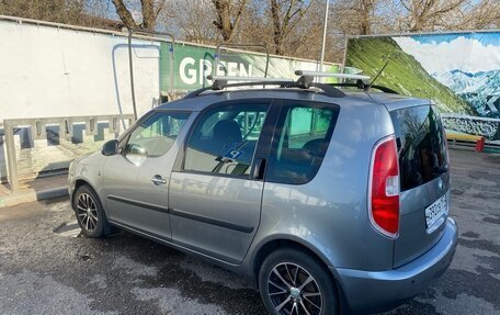 Skoda Roomster, 2011 год, 800 000 рублей, 2 фотография