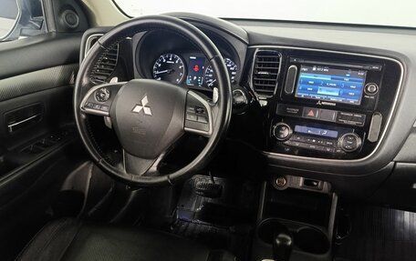 Mitsubishi Outlander III рестайлинг 3, 2014 год, 1 430 000 рублей, 11 фотография