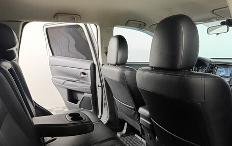 Mitsubishi Outlander III рестайлинг 3, 2014 год, 1 430 000 рублей, 18 фотография