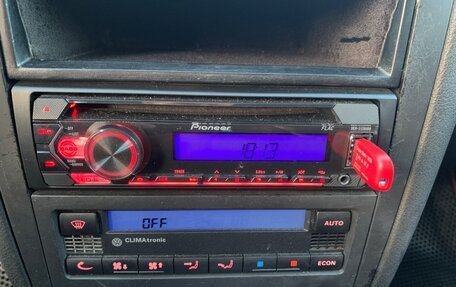 Volkswagen Golf IV, 2002 год, 375 000 рублей, 9 фотография