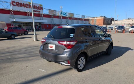 Toyota Vitz, 2019 год, 970 000 рублей, 2 фотография