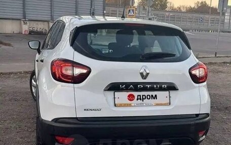 Renault Kaptur I рестайлинг, 2018 год, 1 050 000 рублей, 23 фотография