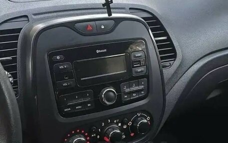 Renault Kaptur I рестайлинг, 2018 год, 1 050 000 рублей, 26 фотография