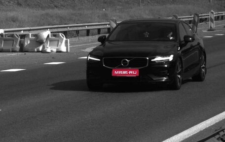 Volvo S60 III, 2019 год, 3 100 000 рублей, 2 фотография