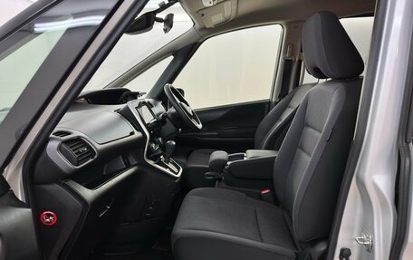 Nissan Serena IV, 2018 год, 2 060 000 рублей, 12 фотография