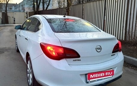 Opel Astra J, 2013 год, 849 000 рублей, 4 фотография