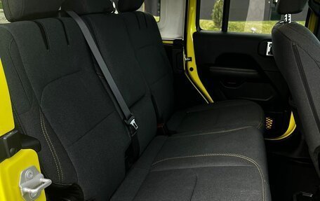 Jeep Wrangler, 2023 год, 7 800 000 рублей, 9 фотография